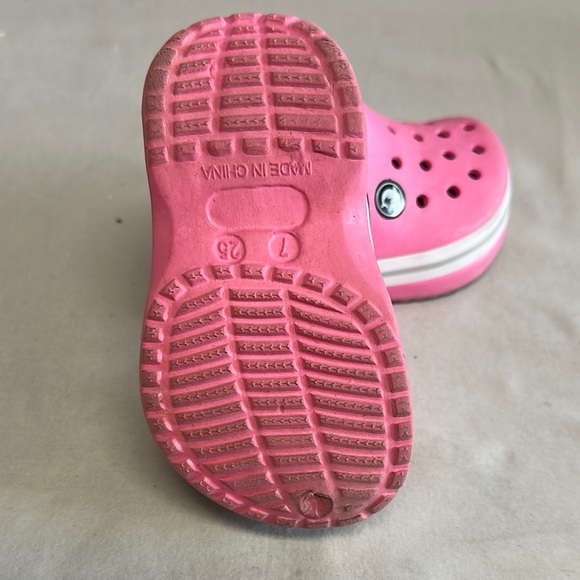 Pink and Gray Sandals with Perforated Design - Picture 6 of 6